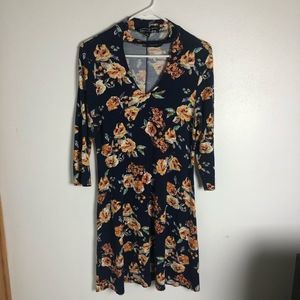 Madison Leigh size 6 floral dress